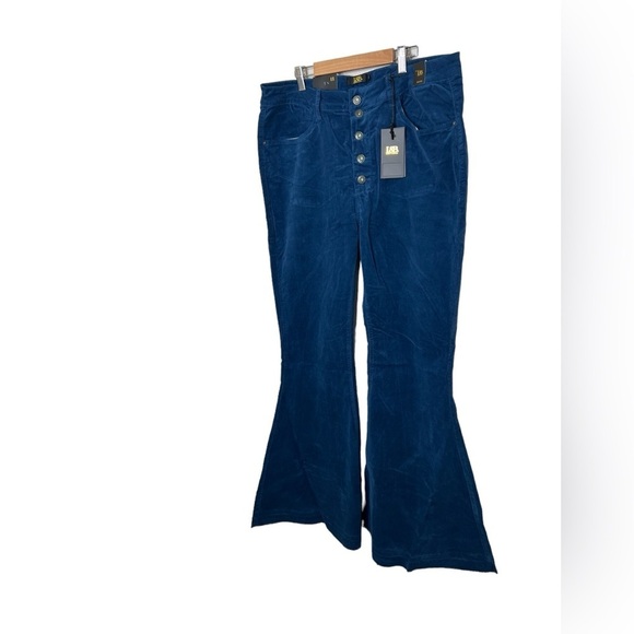 Lucky And Blessed Women's  Carson Corduroy Flare - Picture 5 of 15